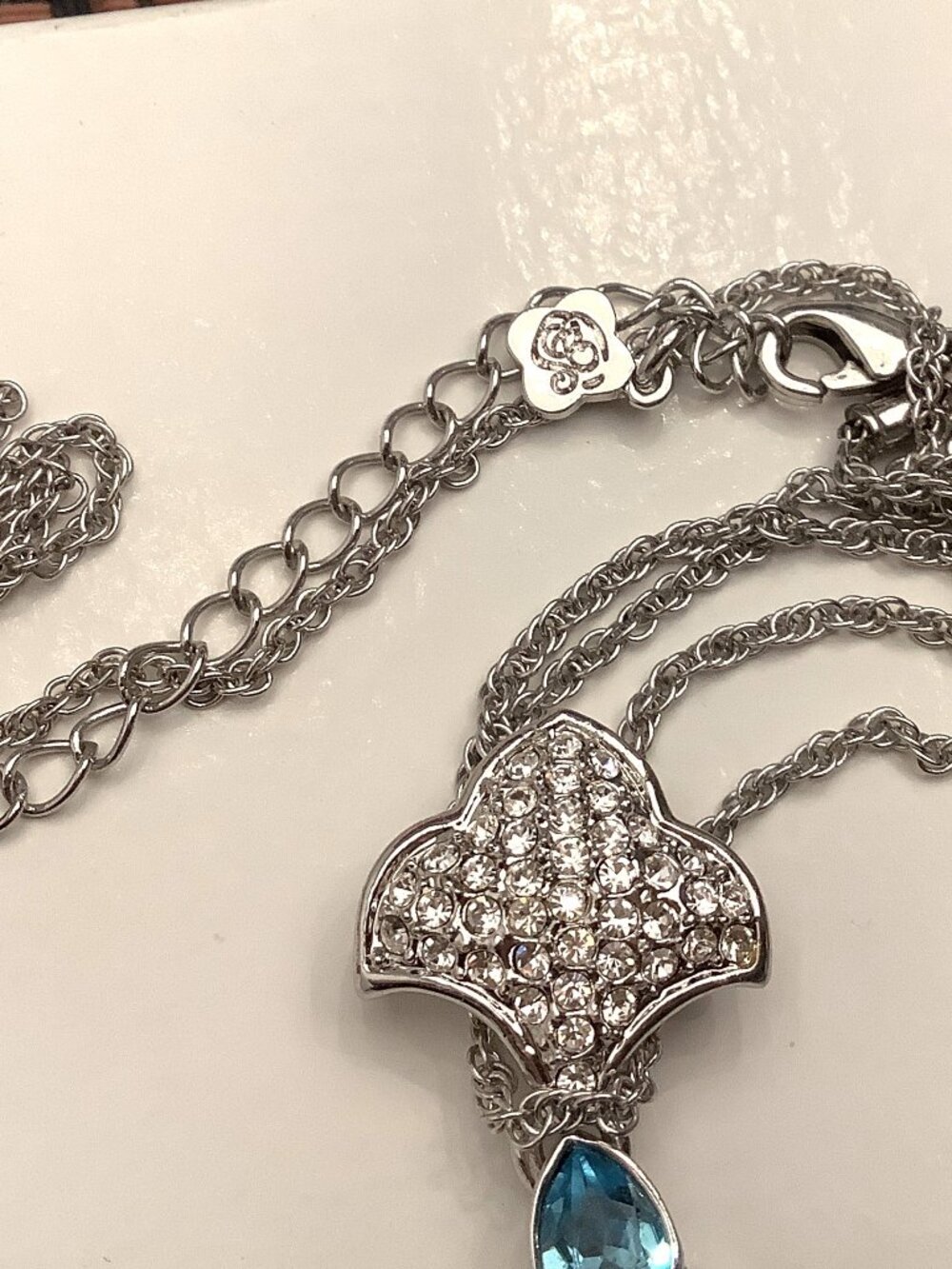 Blue Austrian Crystal Teardrop Pendant Necklace SilverTone Filigree - Picture 7 of 7
